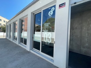 Foto da oficina de Información Xuvenil da Nave 03 do Metrosidero.