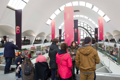 El mercado durante la inauguración de Galerías San Agustín.