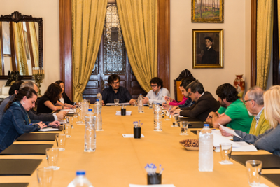 El concejal de Emprego, Alberto Lema, preside la Mesa Local de Comercio