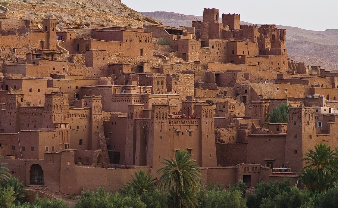 Edificios de barro no deserto.
