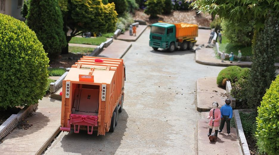 Camión recollida lixo.