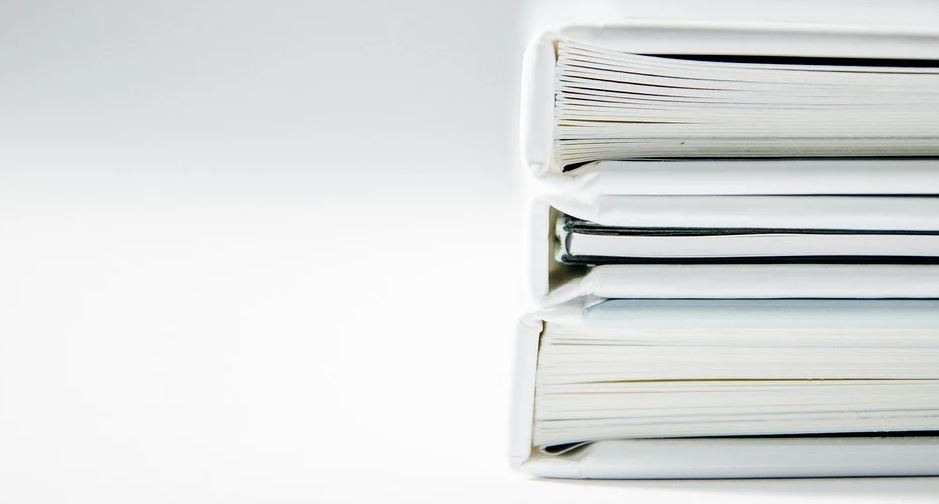 Carpetas con documentos.