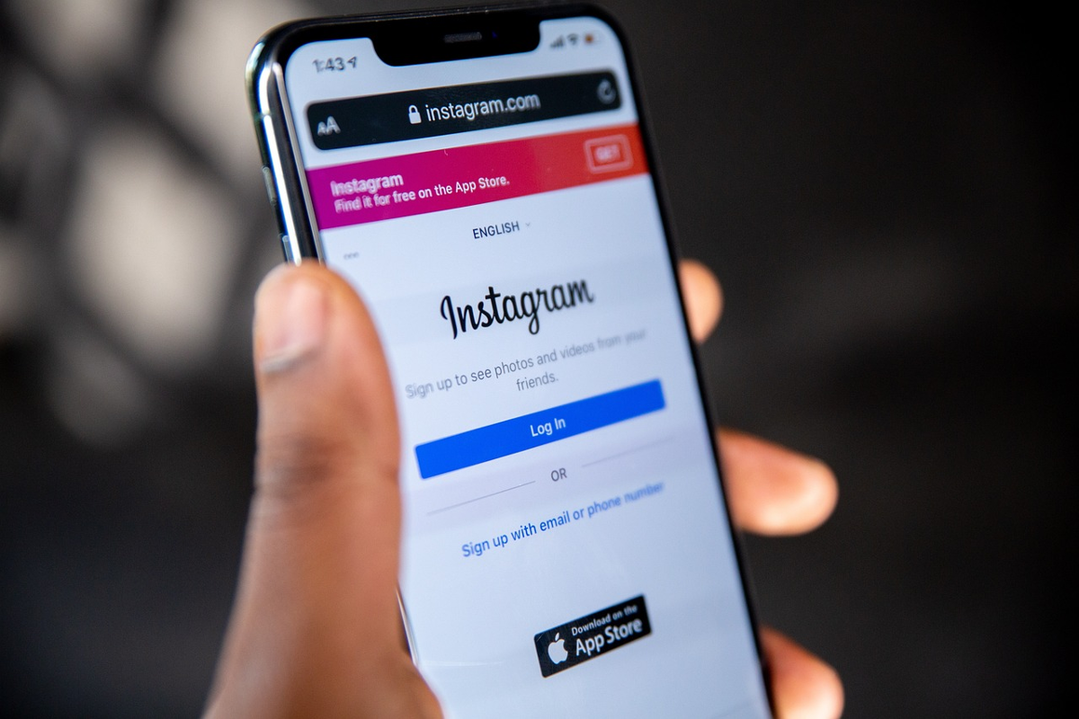 Móvil con instagram