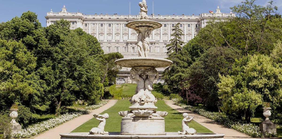 Xardíns do Palacio Real.