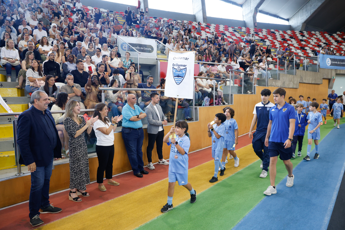 A alcaldesa, Inés Rey, hoxe durante a gala AFAC. 
