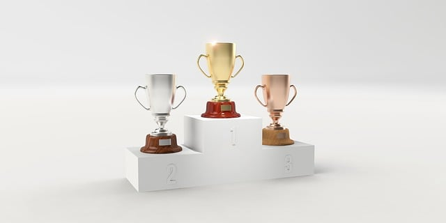 podio con tres copas