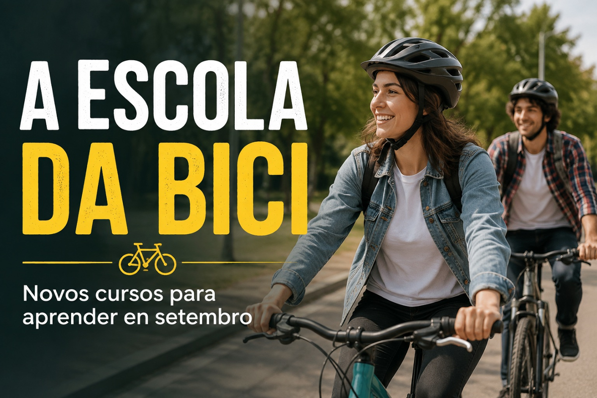 2 persoas mozas con casco paseando en bicicletas